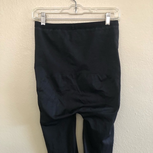 SPANX Assets Woman’s Black Shaping Compression Leggings Size XL - Picture 3 of 11
